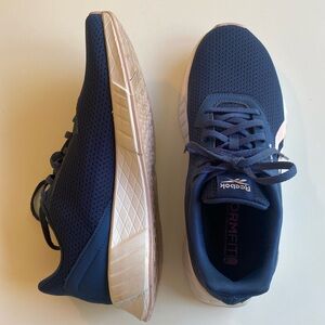 Reebok Sneakers 👟